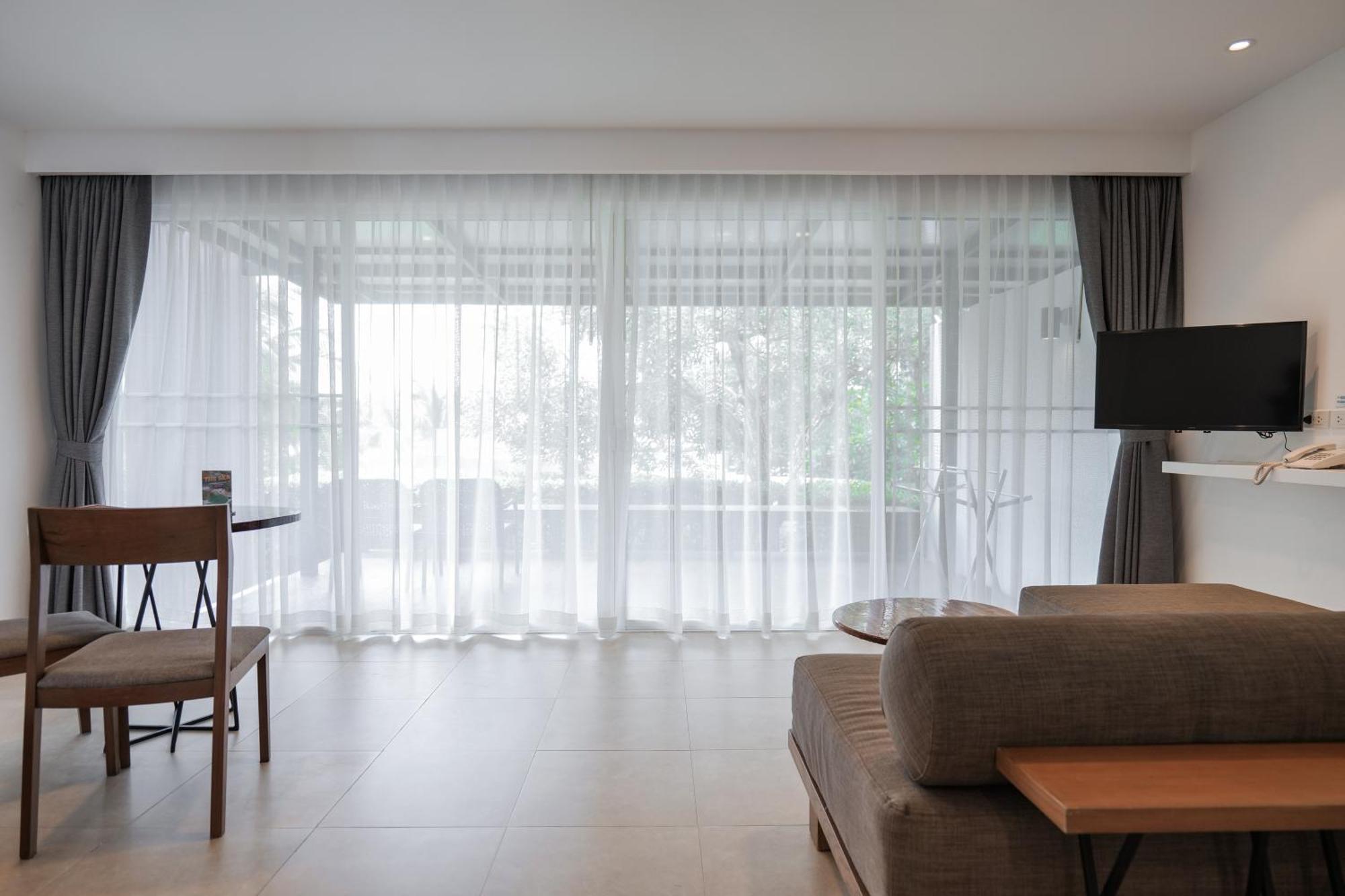 Seanery Beach Resort Bang Saphan Exterior photo